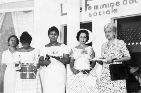 Haiti feministák 1950-ben, a jobb szélen Alice Garoute
