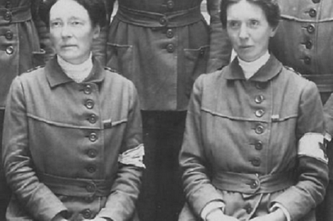 Louisa Garrett Anderson és Flora Murray (jobbra)